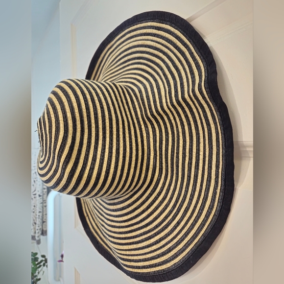 Ann Taylor Accessories - Ann Taylor Sriped Wide Brim Sun Hat